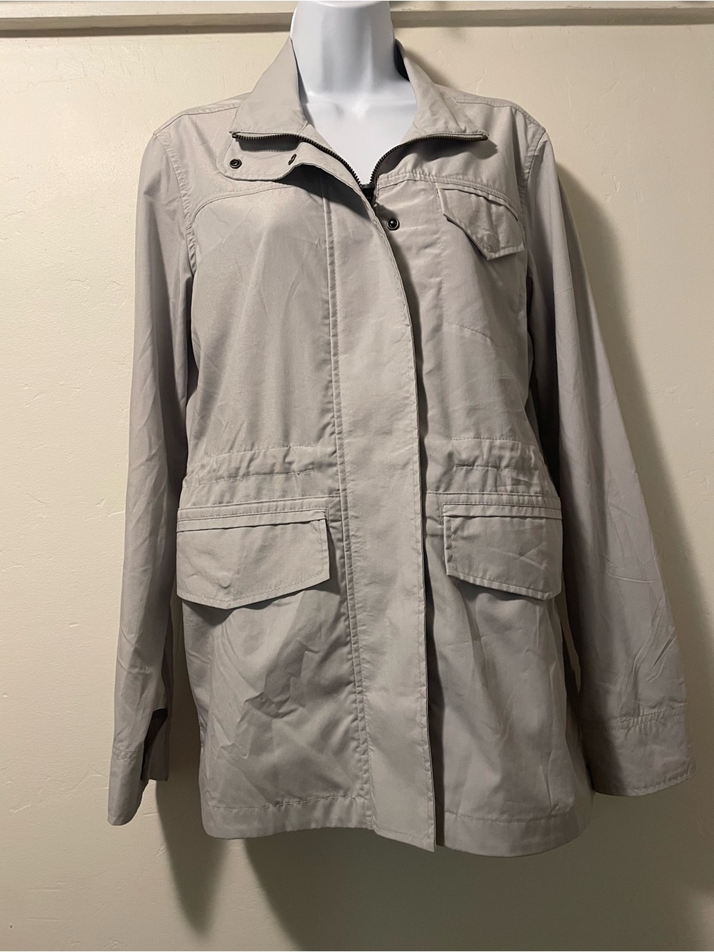 QOR Women's Lightweight Utility Jacket in Light Gray